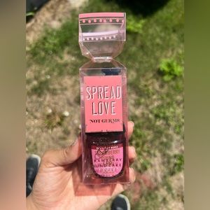 Bath & Body Works Strawberry Pound Cake Hand Cream and Hand Gel 1 oz each